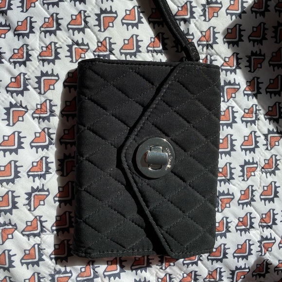 Vera Bradley Handbags - (2/$20) Vera Bradley Wallet